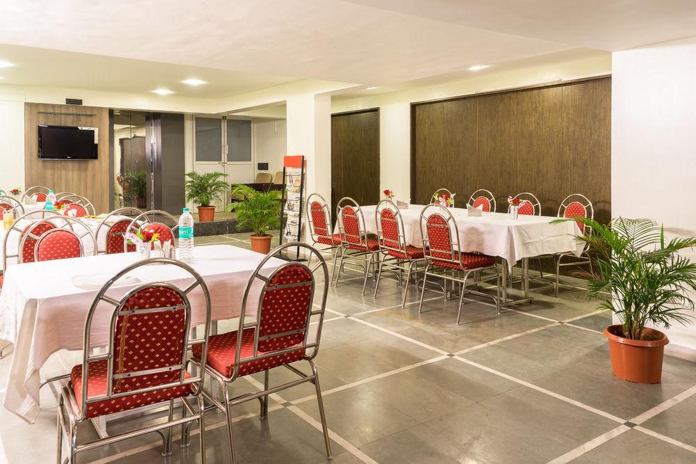 Treebo Trend Royal Kourt Aurangabad Otel Dış mekan fotoğraf